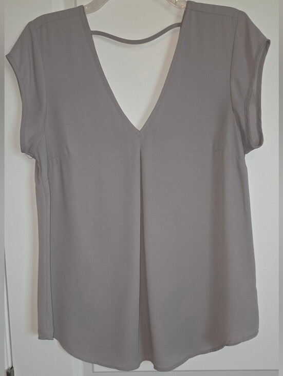 DR2 Tops - DR2 Grey V-Neck Short Sleeve Blouse Strap Back Inverted Pleat Medium